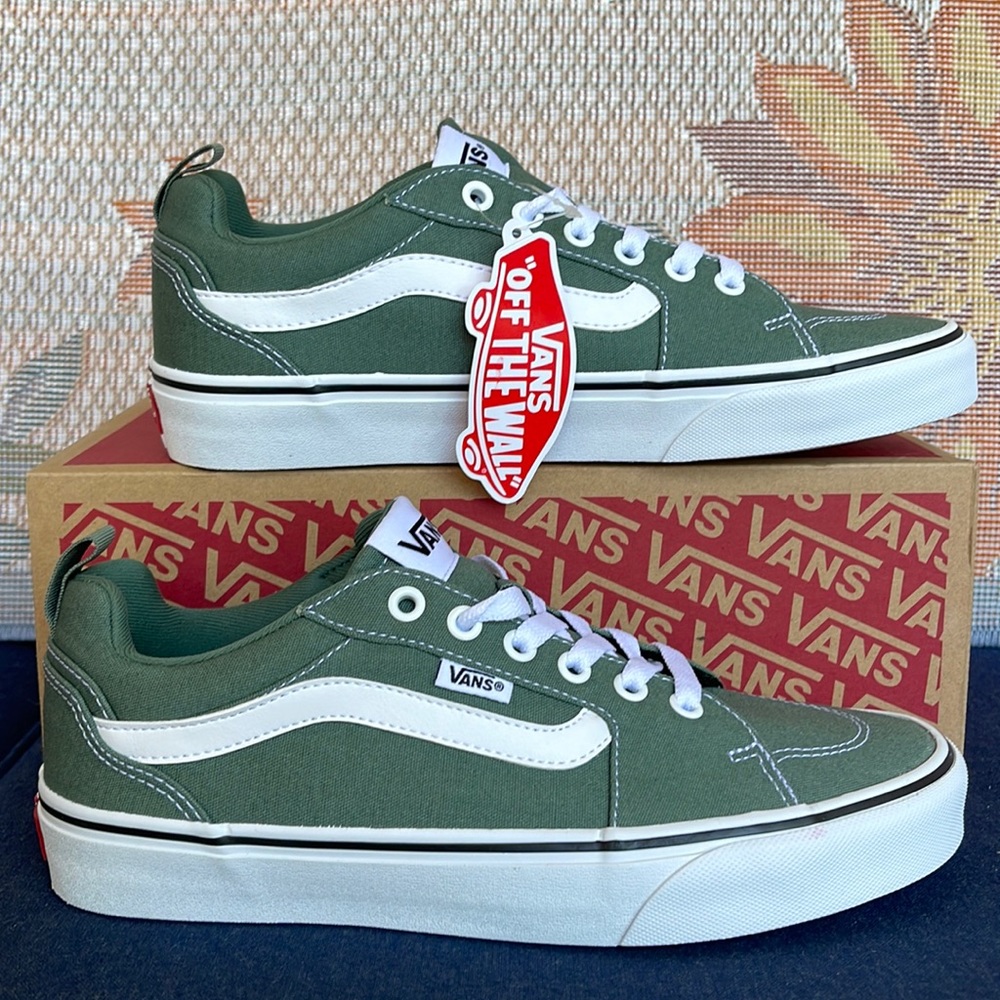 Vans Filmore
Canvas Duck Green/White
VNOA5HTXQ31
WMNS sneakers